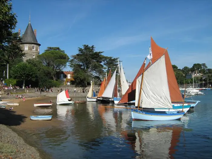 Entre plage, ports et villes voisines
