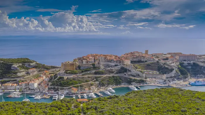 Corse du Sud entre cités et reliefs