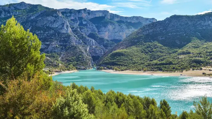 Verdon, lacs et villages provençaux