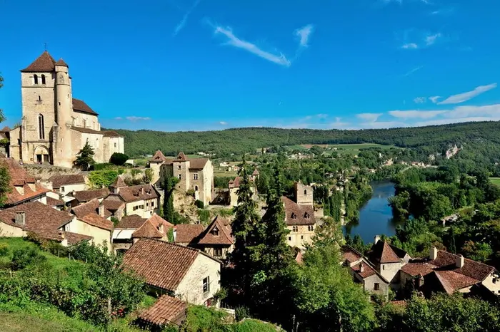 Villages, château et nature autour