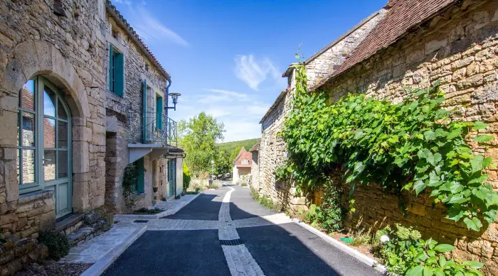 Villages, château et nature autour