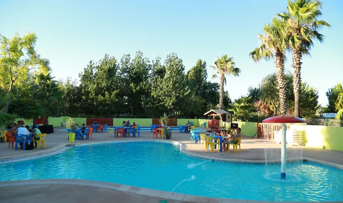 Camping - Villeneuve-lès-Béziers - Languedoc-Roussillon - Les Berges du Canal