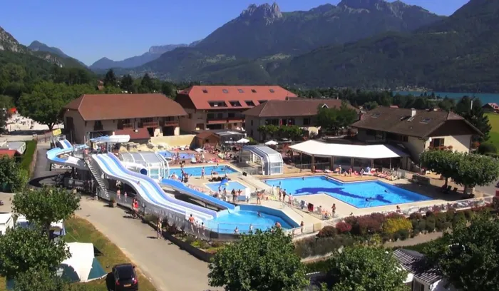 Camping - Lathuile - Rhône-Alpes - L'Idéal