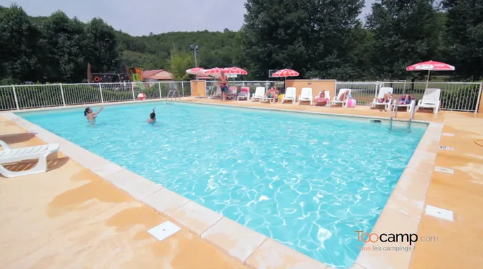 Camping - Bouzic - Aquitaine - Le Douzou