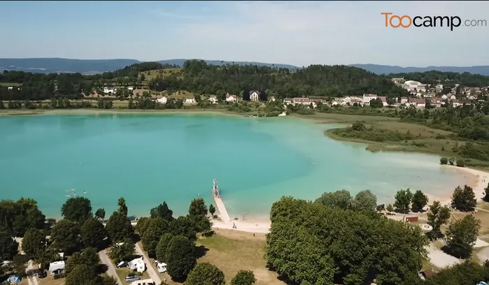 Camping - Clairvaux-les-Lacs - Franche-Comté - Le Grand Lac