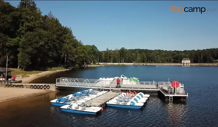 Camping - Montsauche-les-Settons - Bourgogne - Plage du Midi