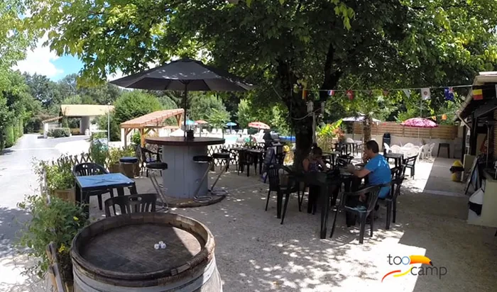 Camping - Antonne-et-Trigonant - Aquitaine - Au Fil de l'Eau