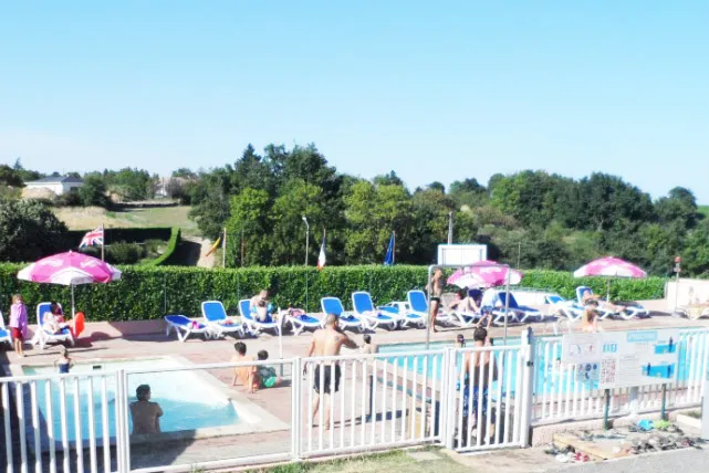 Camping - Félines - Rhône-Alpes - Le Bas Larin