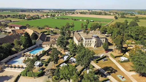 Camping - Gigny-sur-Saône - Bourgogne - Le Château de l'Epervière