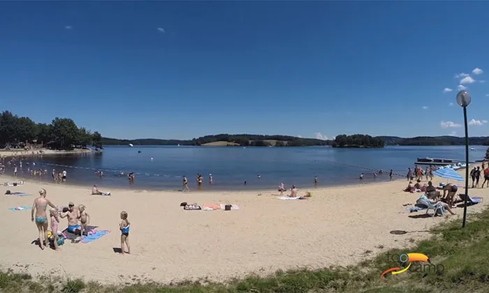 Camping - Peyrat-le-Château - Limousin - Les 2 Iles