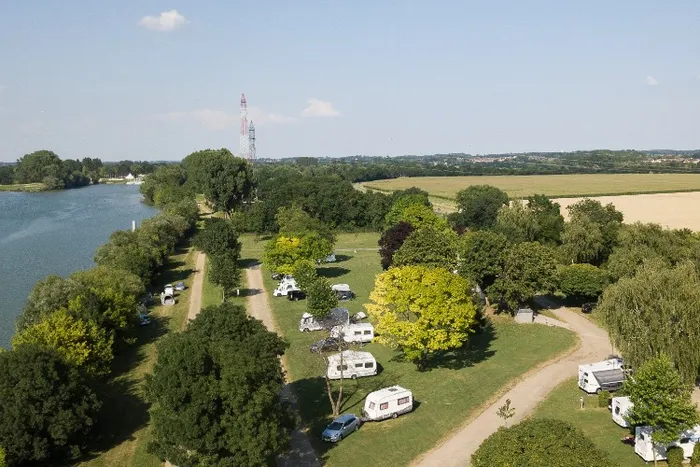 Camping - Saint-Marcel - Bourgogne - Pont de Bourgogne