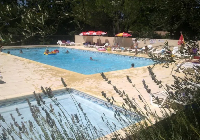 Camping - Châteauneuf-de-Gadagne - Provence-Alpes-Côte d'Azur - Fontisson