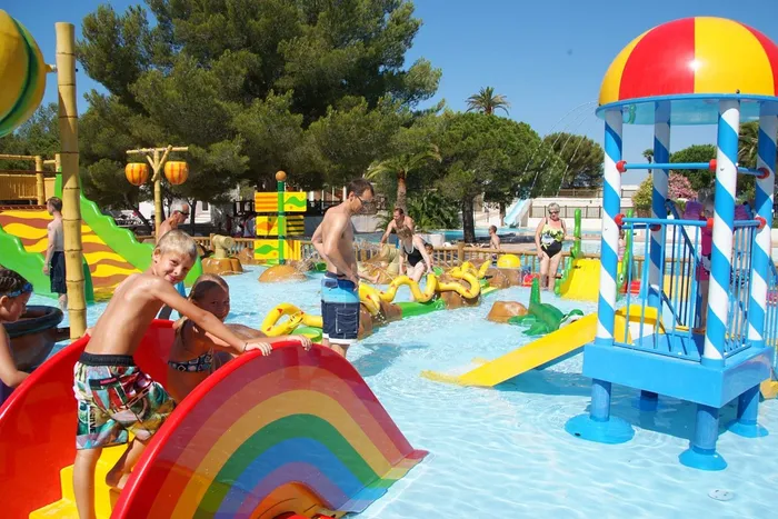Camping - Fréjus - Provence-Alpes-Côte d'Azur - La Baume - La Palmeraie