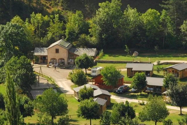 Camping - Meyrueis - Languedoc-Roussillon - La Cascade