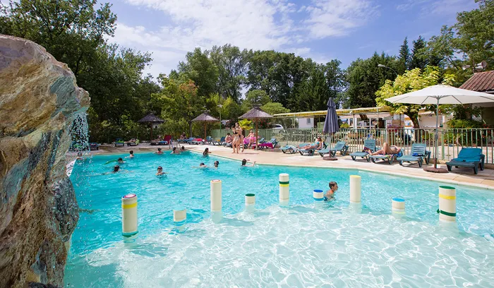 Camping - Valréas - Provence-Alpes-Côte d'Azur - La Coronne
