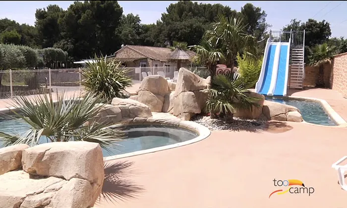 Camping - Sorgues - Provence-Alpes-Côte d'Azur - La Montagne