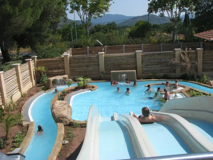 Camping - Le Muy - Provence-Alpes-Côte d'Azur - La Prairie