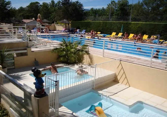 Camping - Saint-Paul-en-Forêt - Provence-Alpes-Côte d'Azur - Le Parc