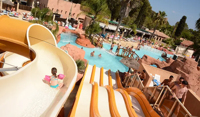 Camping - Hyères - Provence-Alpes-Côte d'Azur - Les Palmiers