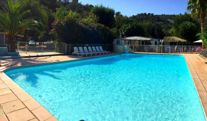 Camping - Auribeau-sur-Siagne - Provence-Alpes-Côte d'Azur - Le Parc des Monges