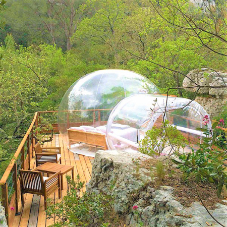 Bulle romantique dans les bois