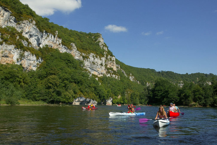 Camping en bord de rivière 