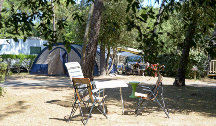 Emplacement camping pour tente et camping-car - Le Guide 