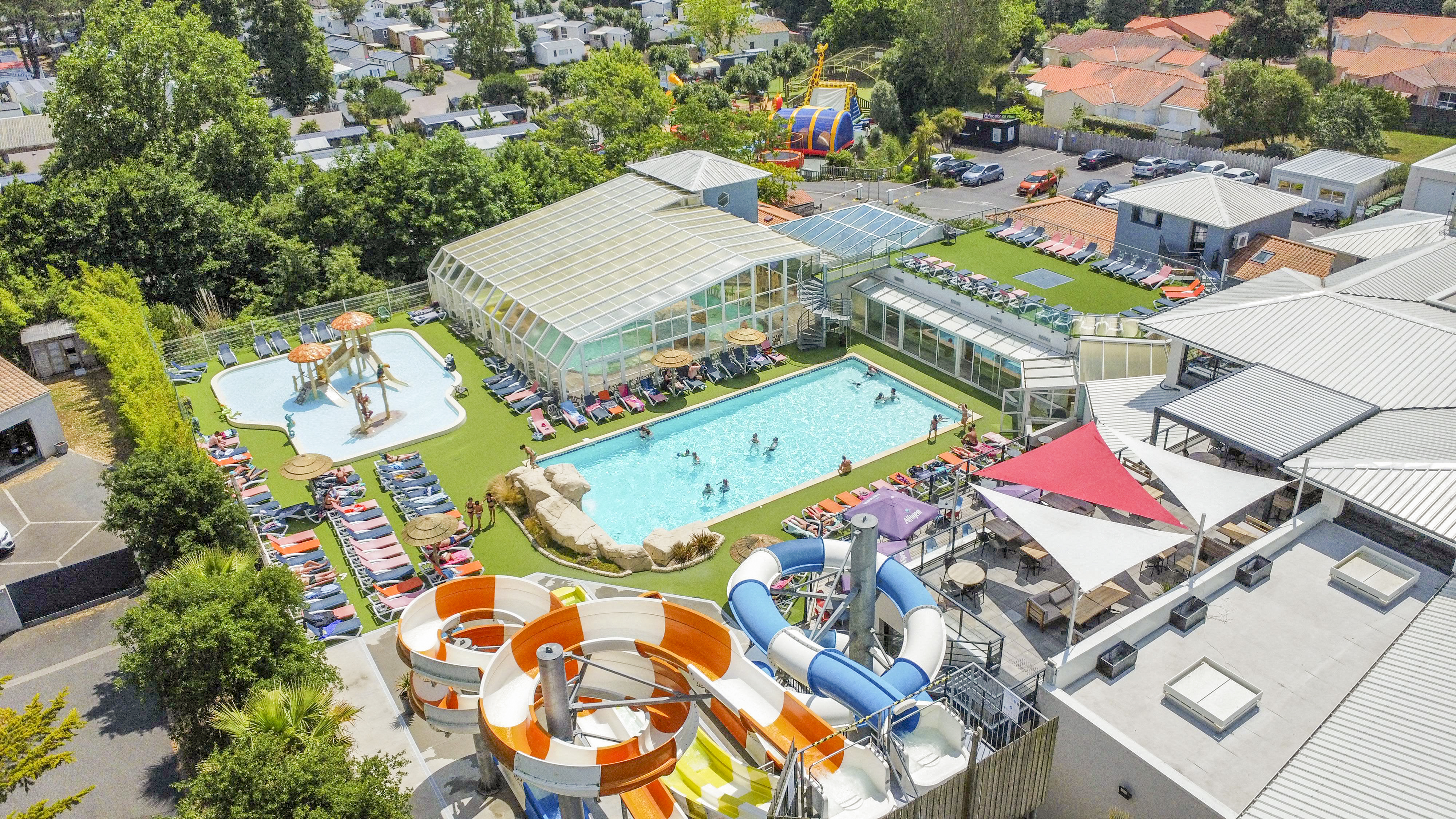 Vendée 5⭐ aux Sables d’Olonne, parc aqua couvert A partir de 243 € la semaine de mai en mobil-home 4 pers. | 6372