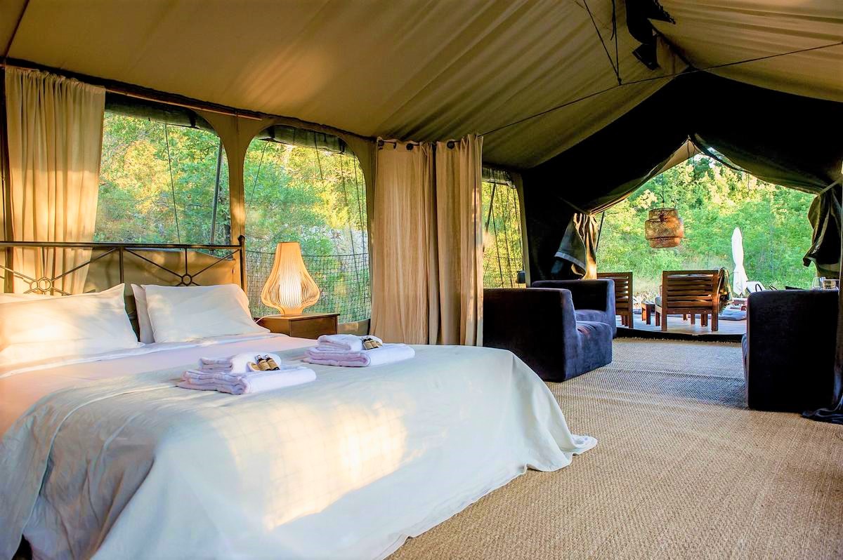 Superdeal Camping -Sauliac-sur-Célé - Midi-Pyrénées - Aux Lodges du Mas de Nadal - dès dès 467la semaine la semaine Superdeal Camping -Sauliac-sur-Célé - Midi-Pyrénées - Aux Lodges du Mas de Nadal - dès dès 467la semaine la semaine