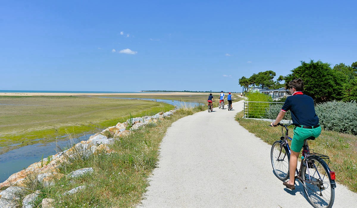 Vacances en bord de mer en Vendée : plage, piscine chauffée, activités!🌊🏖️🚴♂️ Profitez de -100€ la semaine sur votre séjour! | 5387 Vacances en bord de mer en Vendée : plage, piscine chauffée, activités!🌊🏖️🚴♂️ Profitez de -100€ la semaine sur votre séjour! | 5387