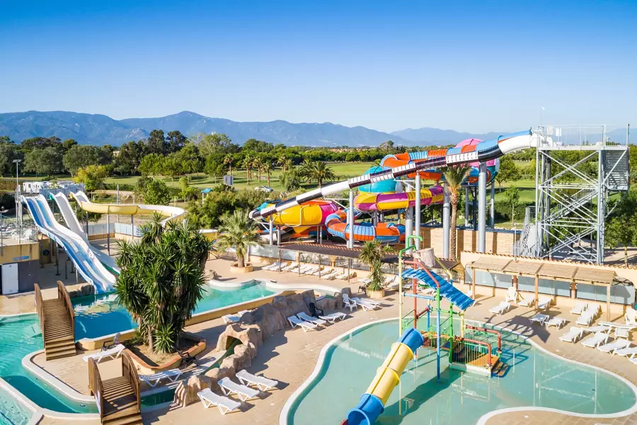 Superdeal Camping -Saint-Cyprien - Languedoc-Roussillon - Le Soleil de la Méditerranée - dès dès 301 € pour 7 nuits la semaine | 5510 Superdeal Camping -Saint-Cyprien - Languedoc-Roussillon - Le Soleil de la Méditerranée - dès dès 301 € pour 7 nuits la semaine | 5510