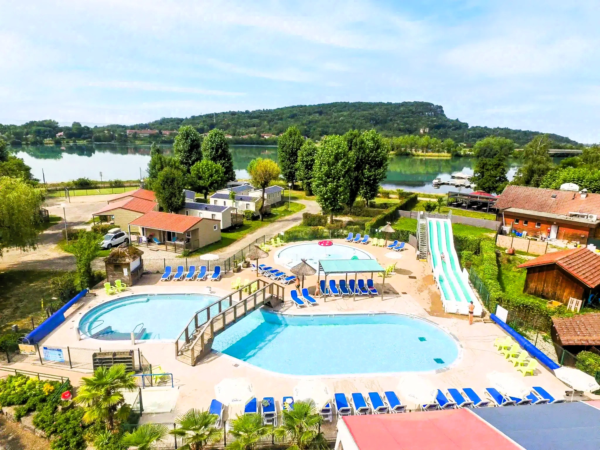 Superdeal Camping -Murs-et-Gélignieux - Rhône-Alpes - Ile de la Comtesse - dès dès 462 €la semaine la semaine | 6331 Superdeal Camping -Murs-et-Gélignieux - Rhône-Alpes - Ile de la Comtesse - dès dès 462 €la semaine la semaine | 6331
