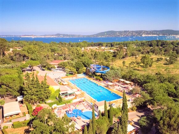 Superdeal Camping -Grimaud - Provence-Alpes-Côte d'Azur - Domaine des Naïades - dès dès 378 € pour 7 nuits la semaine | 4536 Superdeal Camping -Grimaud - Provence-Alpes-Côte d'Azur - Domaine des Naïades - dès dès 378 € pour 7 nuits la semaine | 4536
