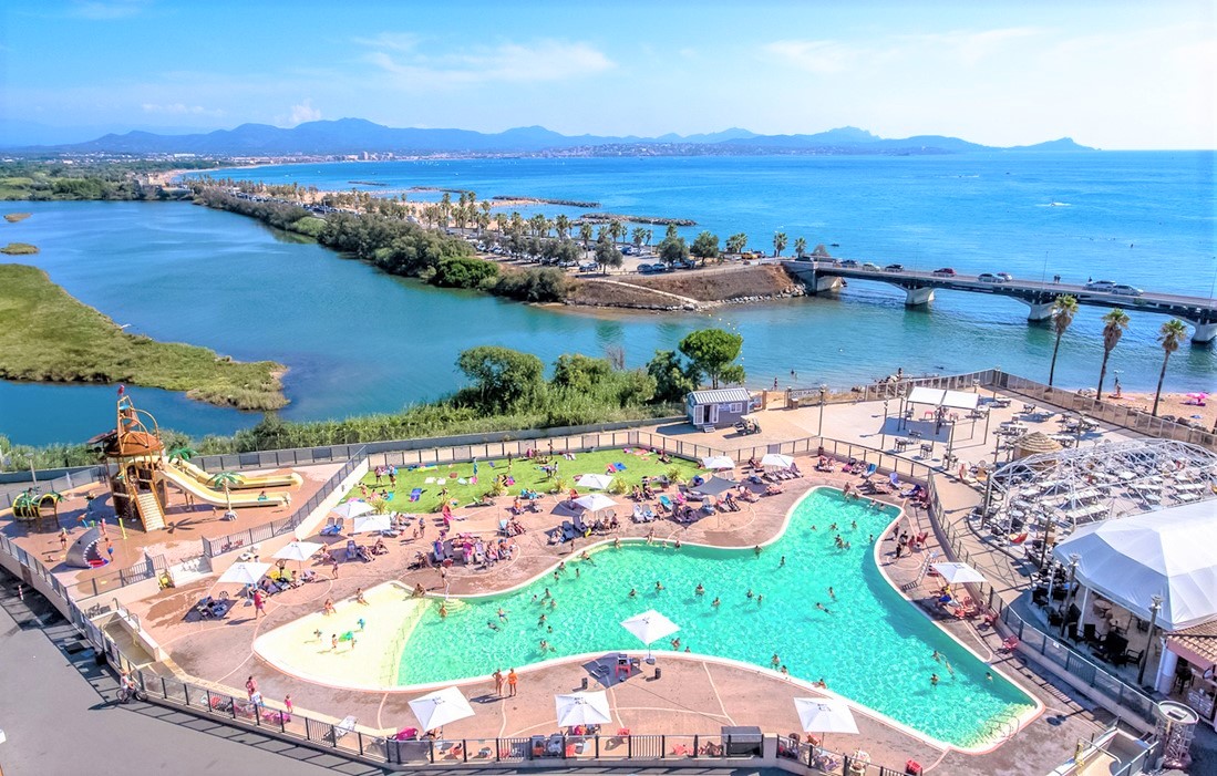 Superdeal Camping -Saint-Aygulf - Provence-Alpes-Côte d'Azur - Saint-Aygulf Plage - dès dès 308 € pour 7 nuits la semaine | 5140 Superdeal Camping -Saint-Aygulf - Provence-Alpes-Côte d'Azur - Saint-Aygulf Plage - dès dès 308 € pour 7 nuits la semaine | 5140