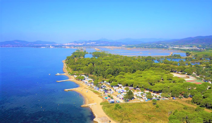 Superdeal Camping -La Londe-les-Maures - Provence-Alpes-Côte d'Azur - Le Pansard - dès dès 504 € pour 7 nuits la semaine | 2522 Superdeal Camping -La Londe-les-Maures - Provence-Alpes-Côte d'Azur - Le Pansard - dès dès 504 € pour 7 nuits la semaine | 2522