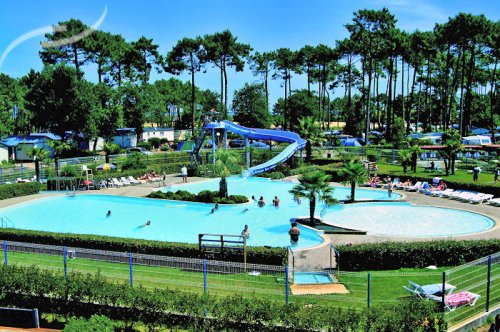 Camping Bordeaux : 1 campings et 17 aux alentours - Toocamp