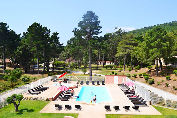 Corse - Favone - Les Pavillons du Golfe 554 €* la semaine du 07/07, Bungalow 4 pers. Corse - Favone - Les Pavillons du Golfe 554 €* la semaine du 07/07, Bungalow 4 pers.